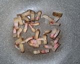 Foto del passaggio 3 della ricetta Pepite di Tacchino, Piselli e Agrumi