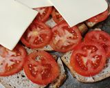Φωτογραφία βήματος 2 της συνταγής Πίτσα από τοστ χωρίς γλουτένη
