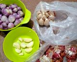 Foto langkah ke 1 dari resep 197. Bumbu Dasar Putih.