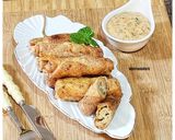 Foto langkah ke 9 dari resep Lotus Root Chicken Spring Rolls.