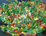 Foto langkah ke 3 dari resep Tumis buncis wortel telur with jagung.