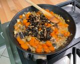 Une image de l'étape 14 de Sauté de légumes en sucré salé, aubergine et carottes aux champignons.