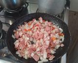 Foto del paso 3 de la receta: Tarta de cebollas y queso con panceta