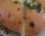 Foto langkah ke 5 dari resep Garlic cheese bread viral.