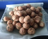 Foto del paso 3 de la receta: Albóndigas en salsa de tomate y pimiento