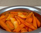 A picture of step 2 of Carrot Lemon Salad🥕🍋.