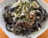 Foto del paso 5 de la receta: Pasta cremosa de tinta de calamar y setas