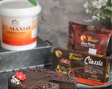 Foto langkah ke 9 dari resep Ultimate Chocolate Dream Cake.