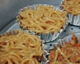 Foto langkah ke 5 dari resep Cupcake Mie.