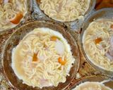 A picture of step 4 of Noodles cake (wainar indomie).