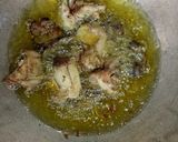 Foto langkah ke 3 dari resep Ayam goreng sambel bawang goreng.