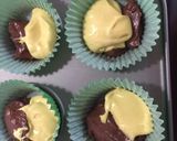 A picture of step 3 of Spider Cakes!!.