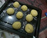 Foto langkah ke 3 dari resep Parmesan Cheese Breadstick Ala Tintin Rayner.