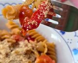 Foto del paso 5 de la receta: Tirabuzones de lentejas rojas con vegetales y de sazonador gomasio + levadura nutricional