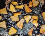 A picture of step 5 of Cheesy Pumpkin Chips.