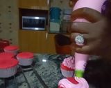 A picture of step 10 of Red velvet meringue cupcakes.