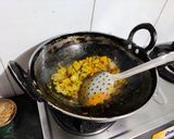 घीया पकौड़ी की सब्जी (Ghiya pakodi ki sabzi recipe in Hindi) रेसिपी चरण 3 फोटो