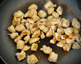 Foto del paso 2 de la receta: Pasta corta con pollo a la mostaza