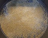 Foto del passaggio 2 della ricetta Torta alle pesche rovesciata
