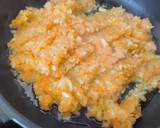 Foto del paso 2 de la receta: Pastel de pollo y calabacín