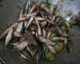 Foto langkah ke 4 dari resep Tongkol Cabe Ijo.
