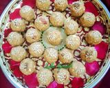 पिन्नी ड्राई फ्रूटस आटा लड्डू (Pinni Dry Fruits Atta Laddu recipe in Hindi) रेसिपी चरण 11 फोटो
