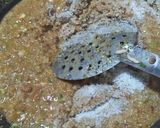 A picture of step 5 of Khorak. (Sindhi sweet.).