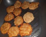 A picture of step 9 of MacDonald hash browns😋😍.
