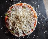 স্ট্রিট স্টাইল ভেজ তাওয়া পিজ্জা (street style veg tawa pizza recipe in Bengali) রেসিপি ধাপ - 4 ছবি
