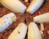 Une image de l'étape 2 de Endives braisées au bœuf tomates oignons et bouillon maison.