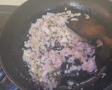 A picture of step 2 of Chatpati Bhindi Masala.