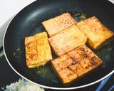 Hình bước làm 2 của món Đậu hủ chiên Ấn Độ