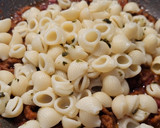 Foto del paso 2 de la receta: Pipe Rigati (tiburones) gratinados