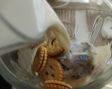 عکس مرحله 3 از دستور شیک بیسکوئیت و شکلات 🍫🥯 🍌🥛