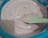 Foto langkah ke 4 dari resep Bolu Kukus Ubi Ungu Santan.