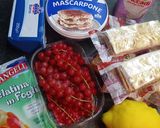 A picture of step 1 of Smoked Salmon and Red Currant Cheesecake.