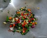 Foto langkah ke 1 dari resep Oseng-Oseng Terong Pedas.