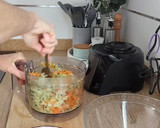 Foto del paso 1 de la receta: Hamburguesa de calabacín con gambones