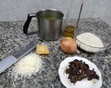 Foto del paso 1 de la receta: Arroz con hongos secos