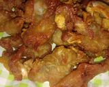 รูปขั้นตอนการทำที่ 6 ของ หมูทอดกรอบกระเทียม (Crispy Garlic Pork)
