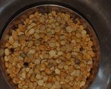 A picture of step 1 of Chana daal.