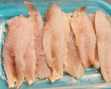 Foto del paso 2 de la receta: Filetes de Salmonetes fritos con Alubias blancas y Tocino ibérico