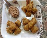 A picture of step 3 of Moong dal pakodi moongodi.