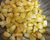 સ્વીટ કોર્ન ચીઝ સૂપ (Sweet Corn Cheese Soup Recipe In Gujarati) રેસીપી સ્ટેપ2ફોટો