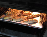 Foto del paso 3 de la receta: Flautas de salchichas al horno