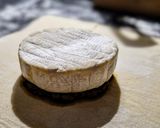 Foto del paso 1 de la receta: QUESO🧀BRIE Hojaldrado🥐, en Cama de Pesto🌿...!