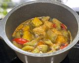 Hình bước làm 4 của món Cà tim om đậu và miso