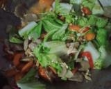 Foto langkah ke 5 dari resep Tumis Sawi Putih Wortel.