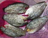 Hình bước làm 3 của món Tự Làm Khô Cá Sặc Tại Nhà