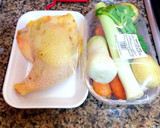 Foto del paso 1 de la receta: Cocido de gallina en crema de verduras en cocción lenta